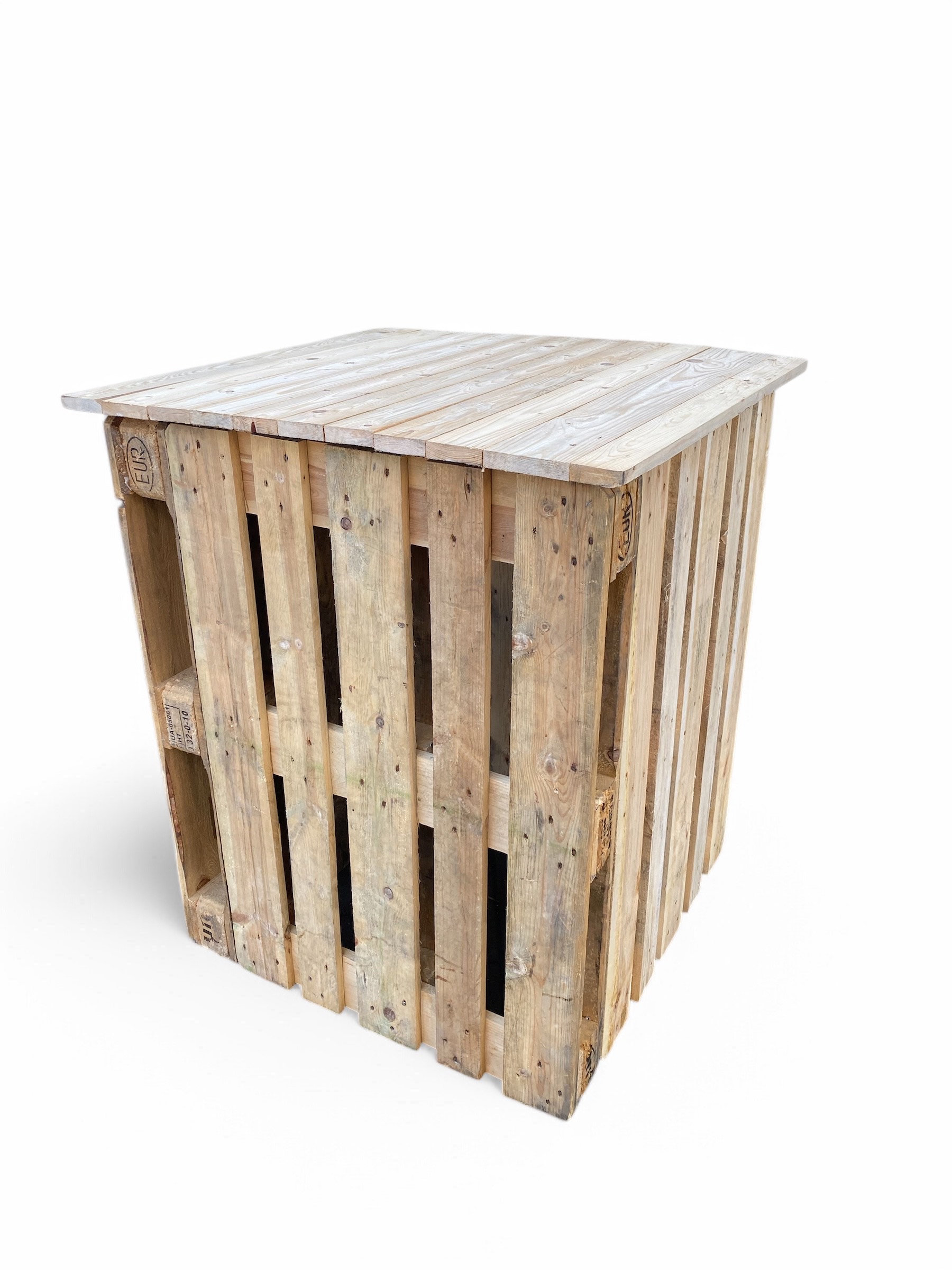 BARTISCH AUS PALETTEN (von 4 Stück)